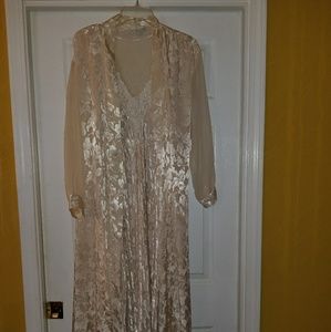 Private Luxuries Robe & Gown Sz S